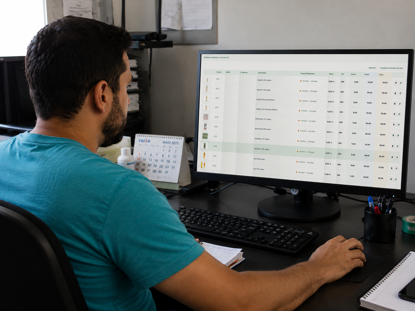 Usuário acompanhando produtos no SMB Empresa em tela desktop